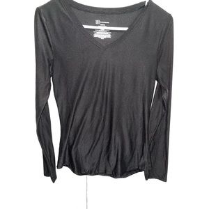 Black long sleeve T-shirt.